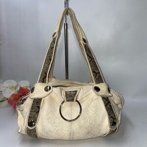 Gustto Leather Shoulder Bag